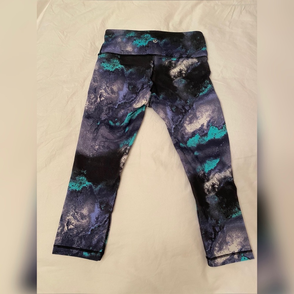 Lululemon Milky Way Wunder Under Crop sz 6